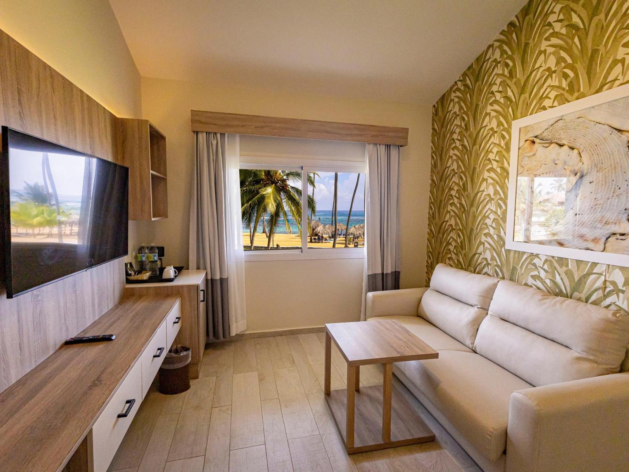 Family Room with Sea View